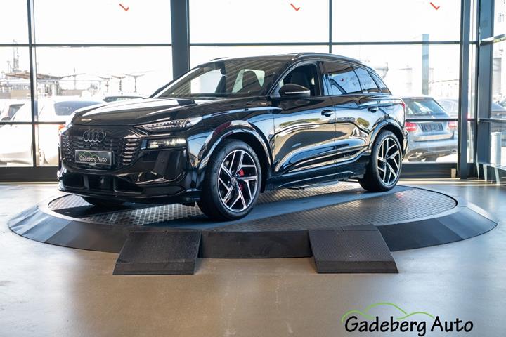 Sort Audi Q6 e-tron fra 2026