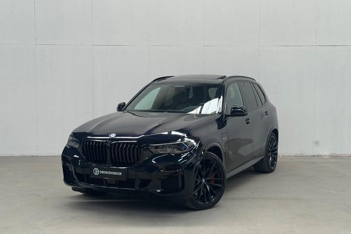 Sort BMW X5 fra 2023