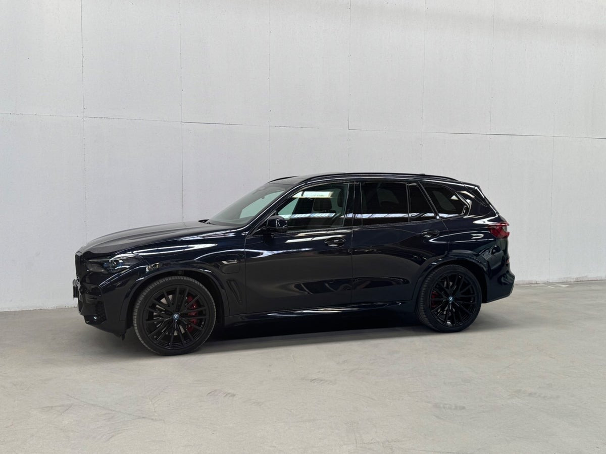 Sort BMW X5 fra 2023