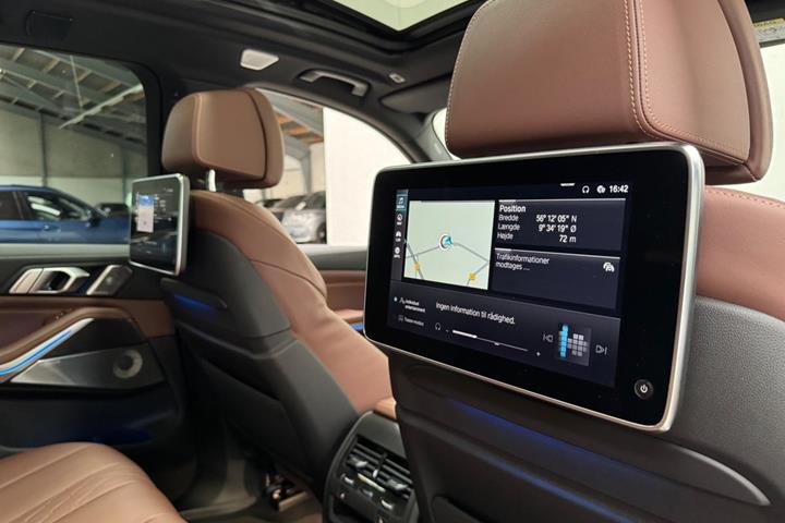 Sort BMW X5 fra 2023