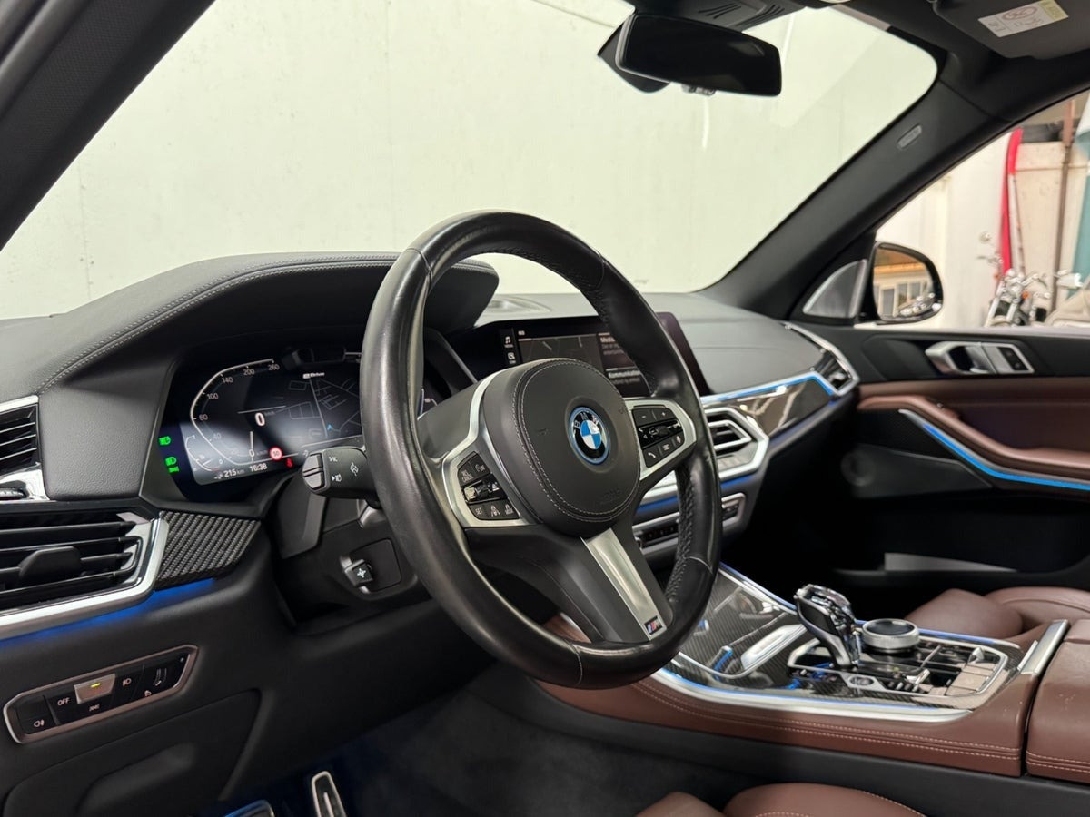 Sort BMW X5 fra 2023