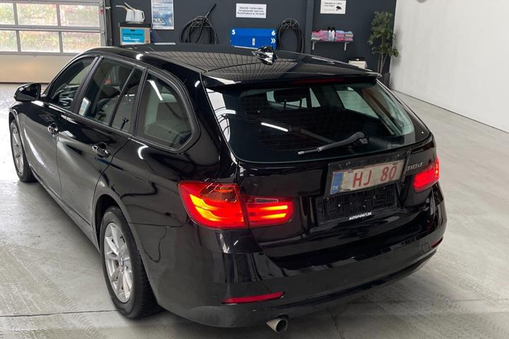 Sort BMW 318d fra 2014