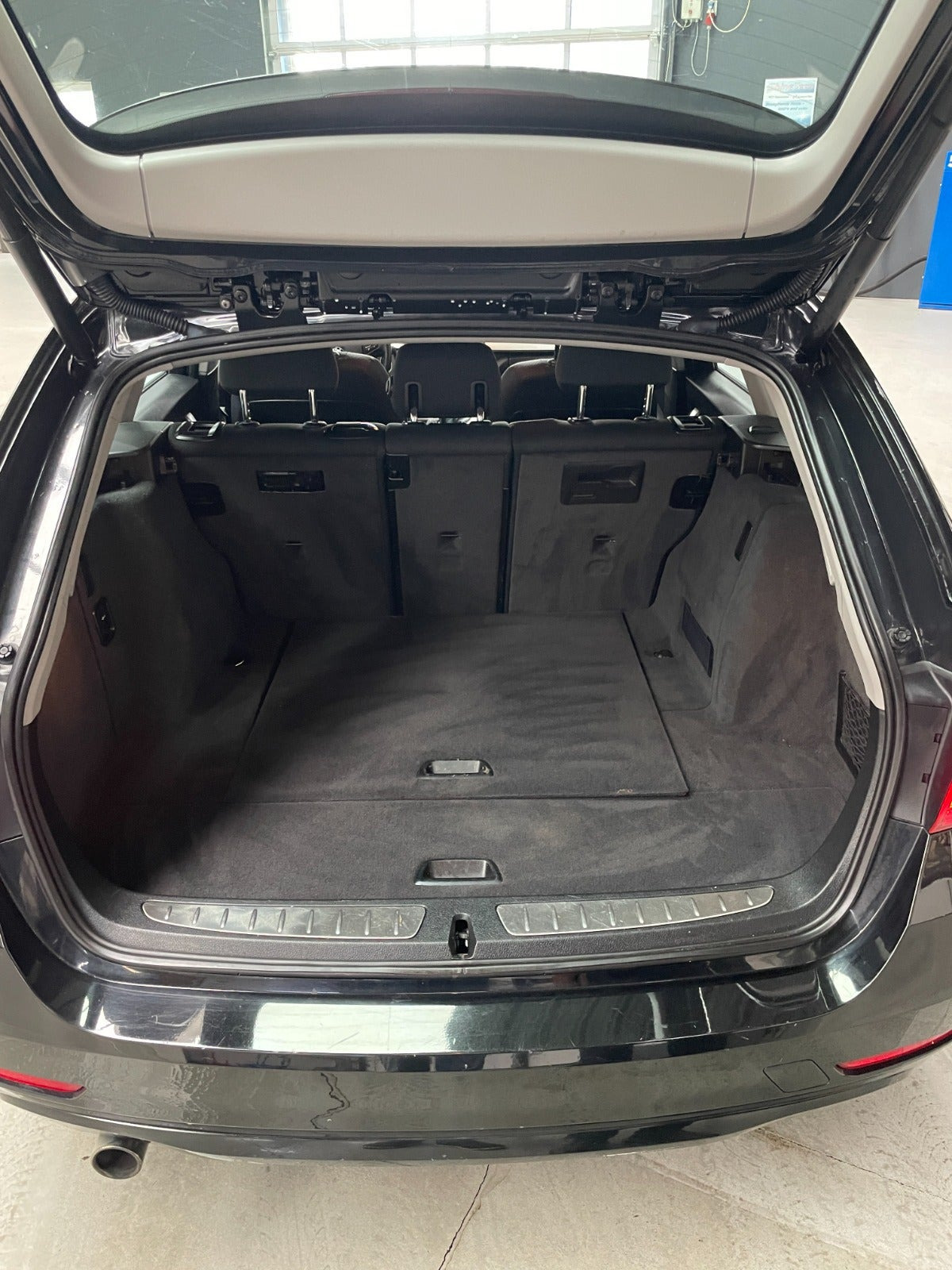 Sort BMW 318d fra 2014