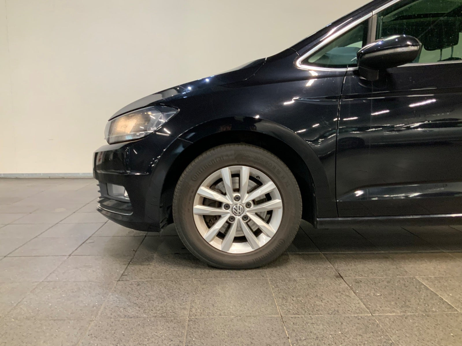 Sort VW Touran fra 2017
