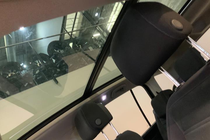 Sort VW Touran fra 2017