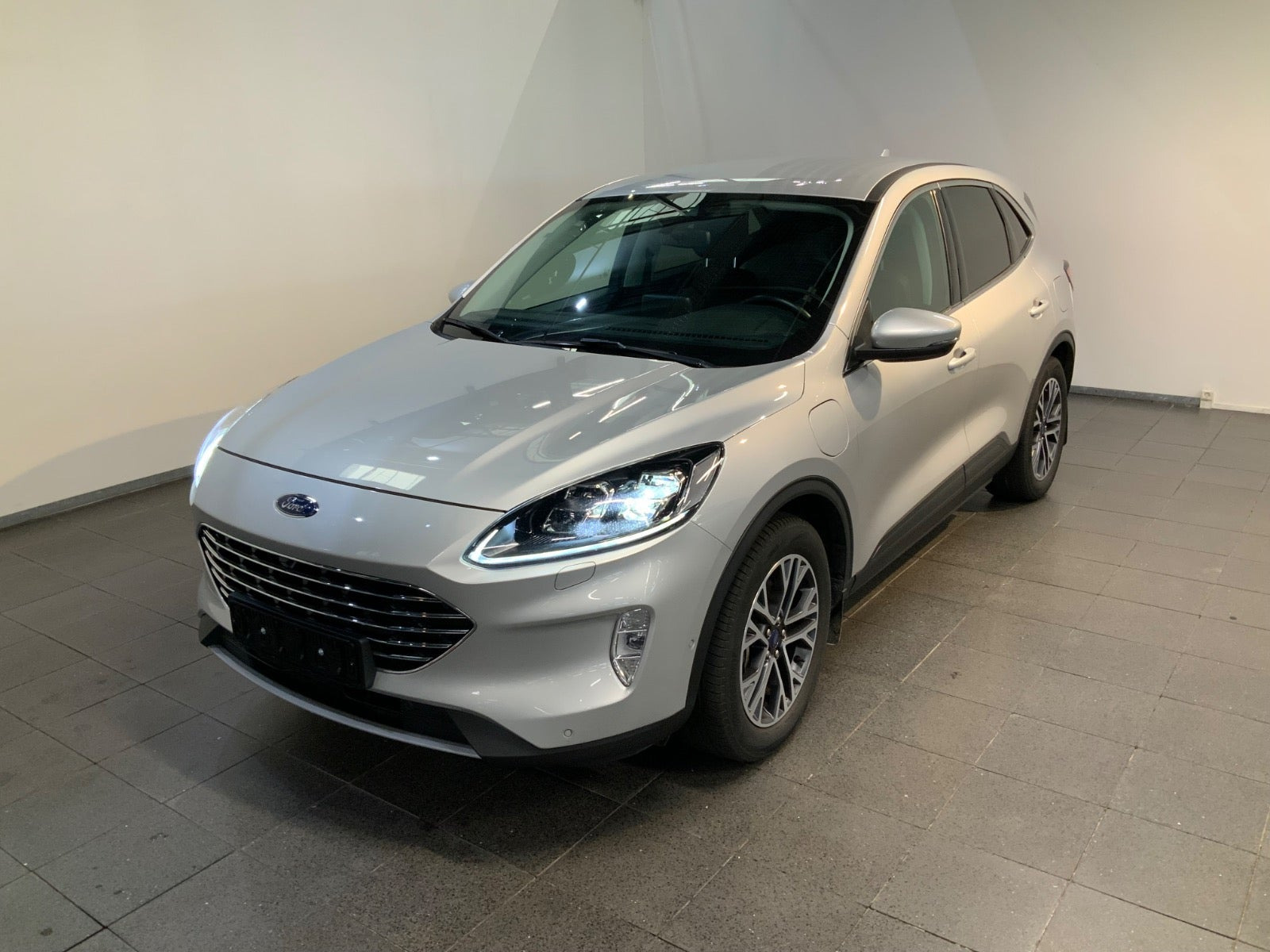 Ford Kuga 2,5 PHEV Titanium X CVT