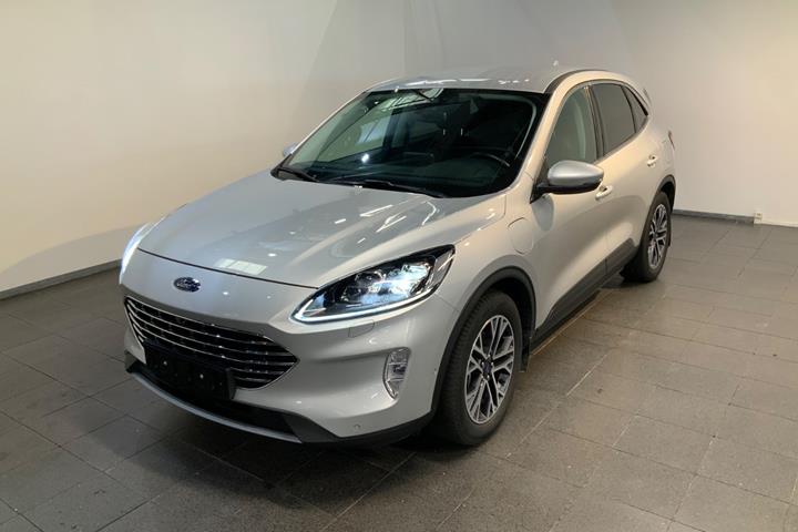Sølv Ford Kuga fra 2020 set udefra
