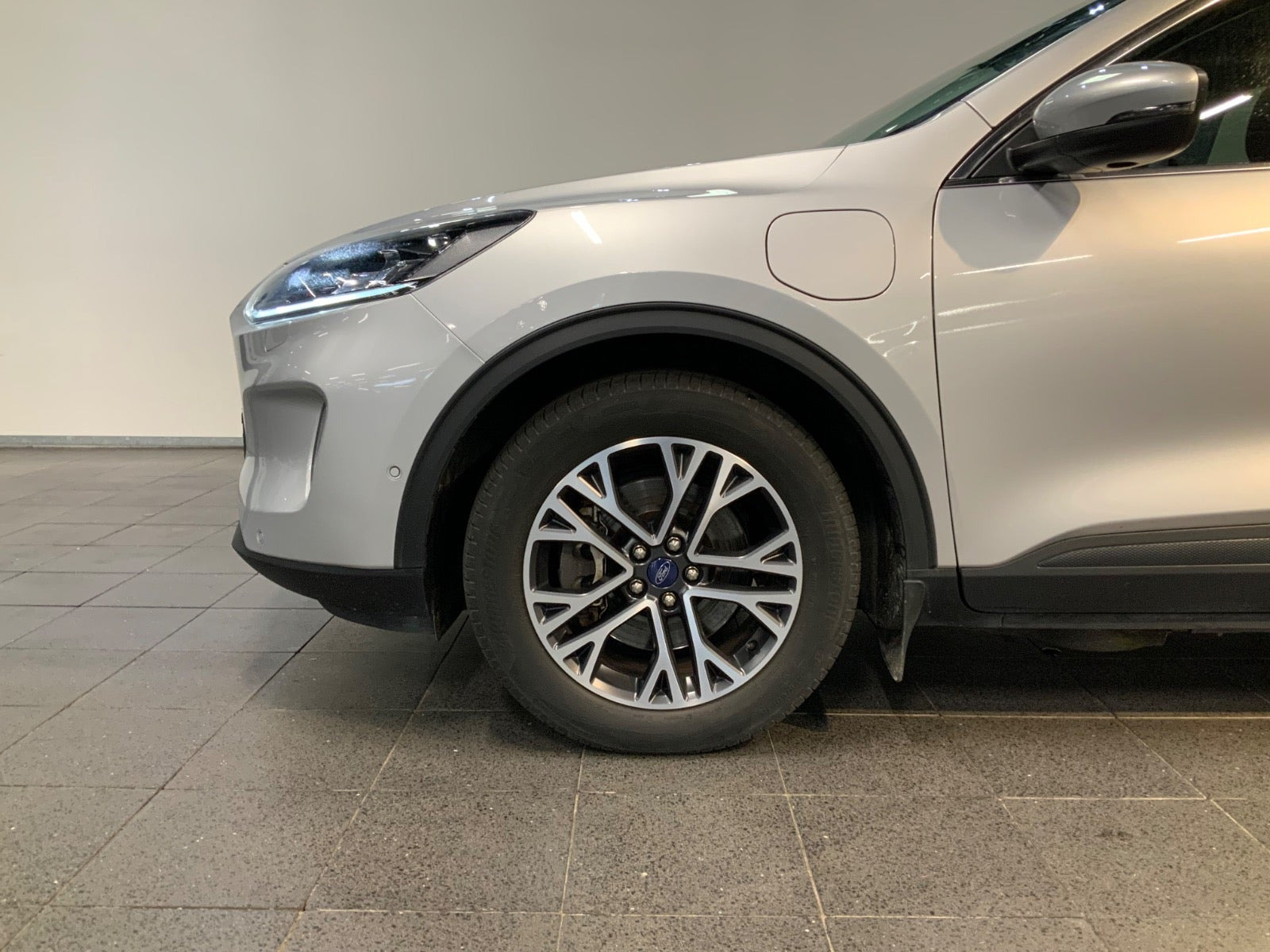Sølv Ford Kuga fra 2020