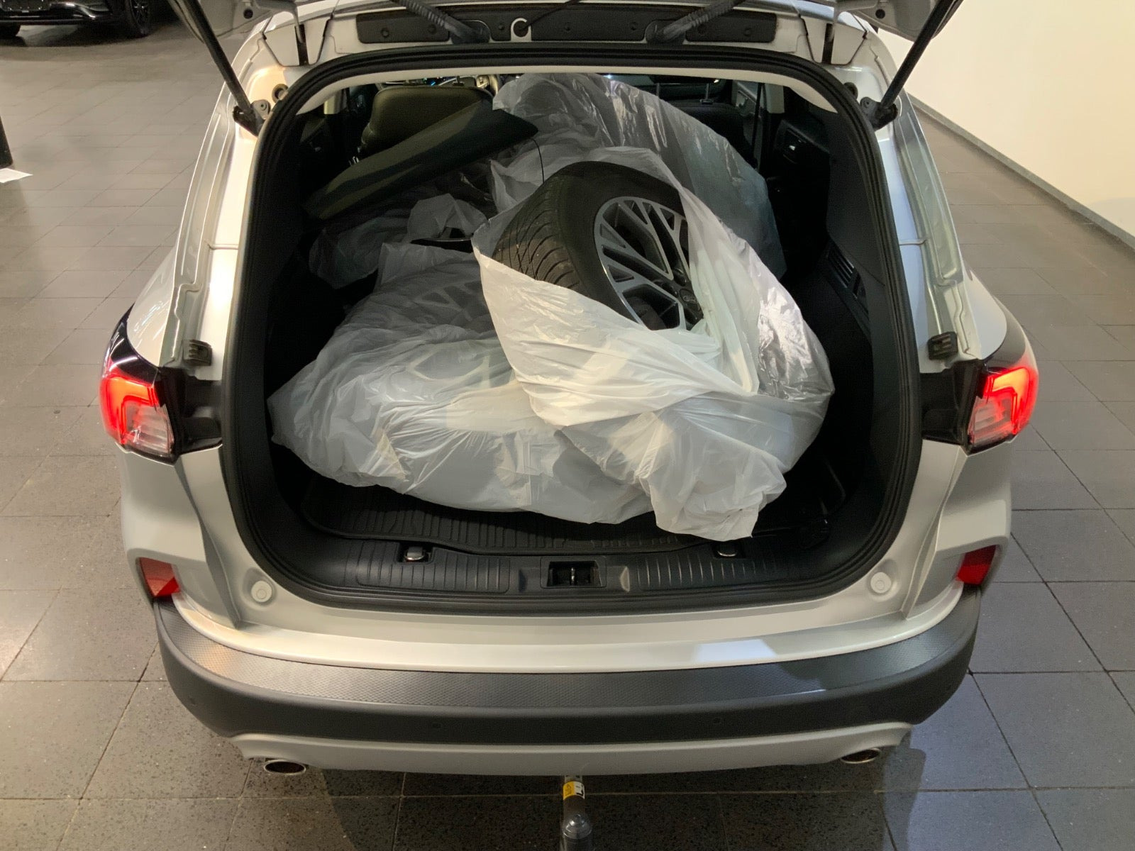 Sølv Ford Kuga fra 2020