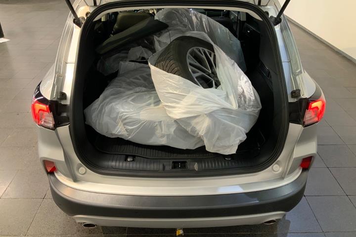 Sølv Ford Kuga fra 2020