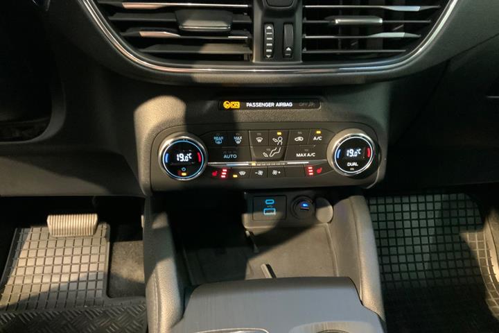 Sølv Ford Kuga fra 2020