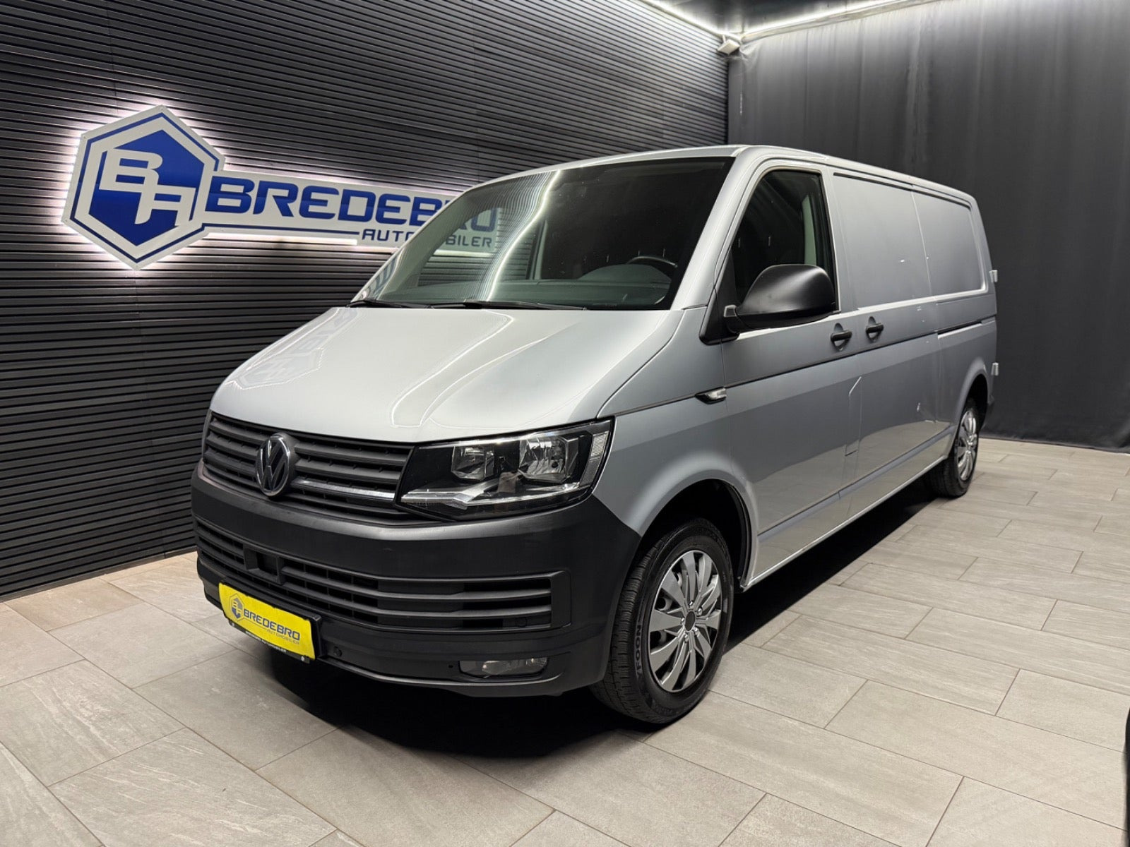 VW Transporter 2,0 TDi 150 Kassevogn DSG lang