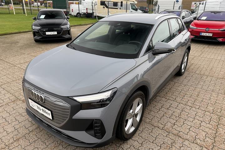 Grå Audi Q4 e-tron fra 2022