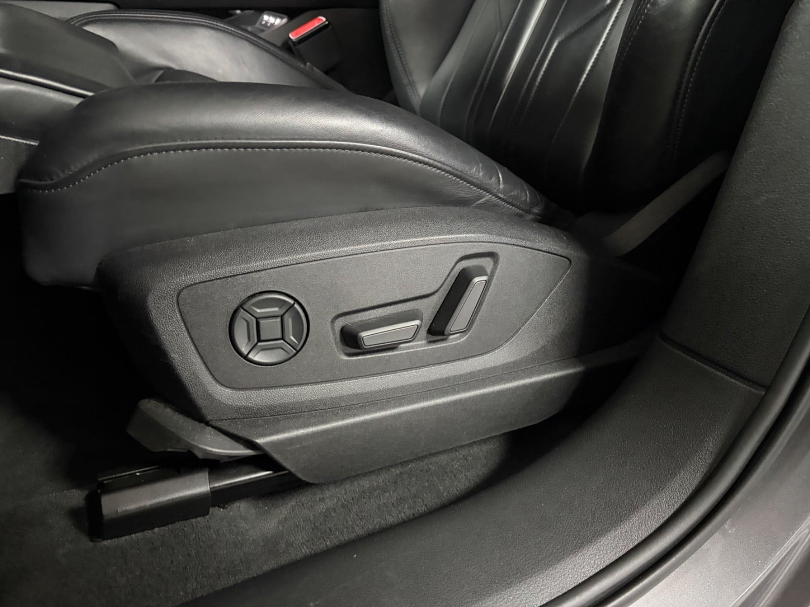 undefined Audi e-tron fra 2019