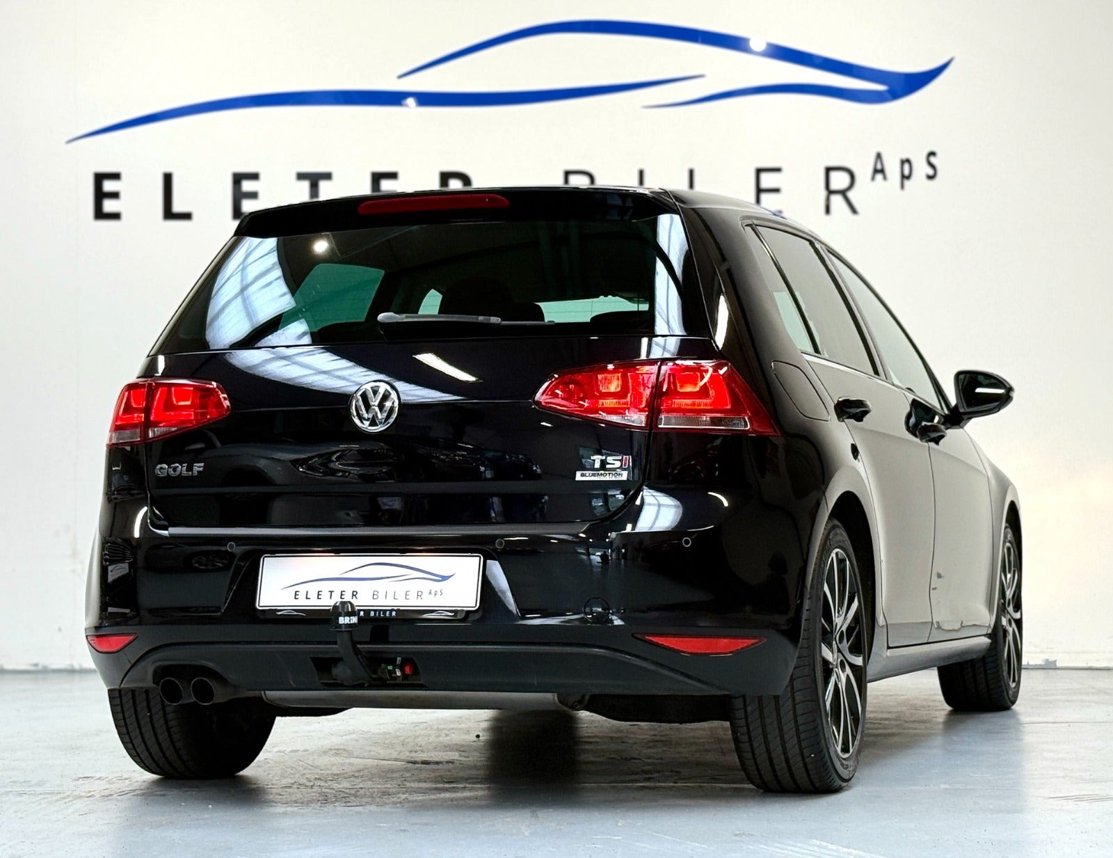 Sort VW Golf VII fra 2016