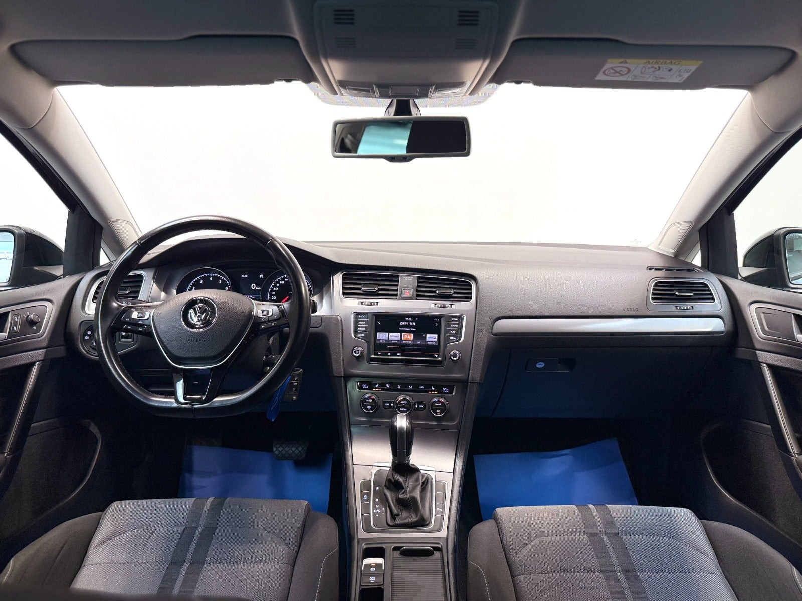 Sort VW Golf VII fra 2016