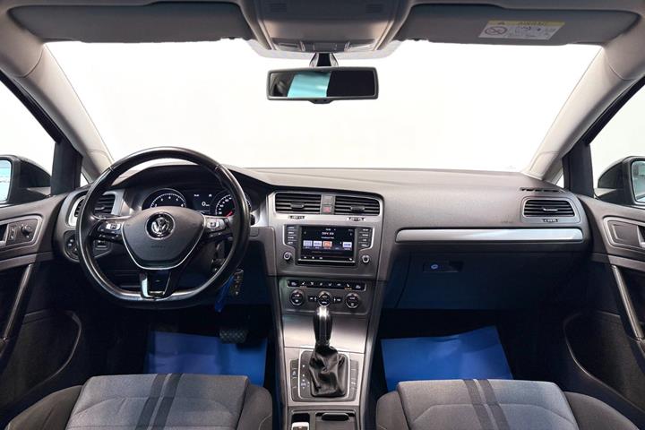 Sort VW Golf VII fra 2016