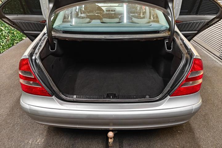undefined Mercedes E240 fra 2005