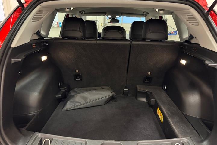 Rød Jeep Compass fra 2020
