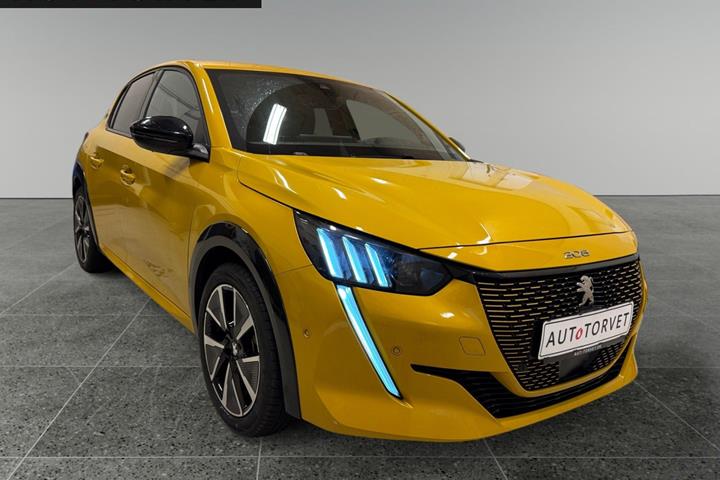 Gul Peugeot e-208 fra 2022