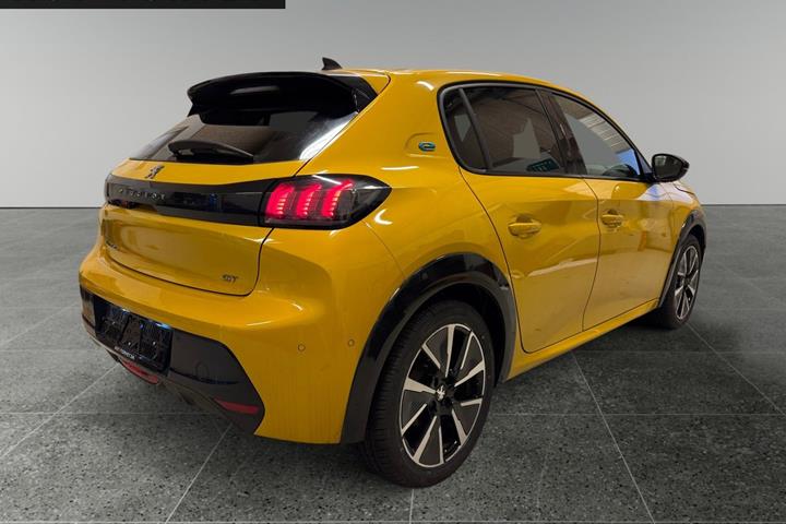Gul Peugeot e-208 fra 2022