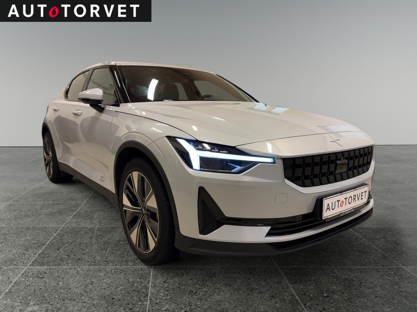 Hvid Polestar 2 fra 2023