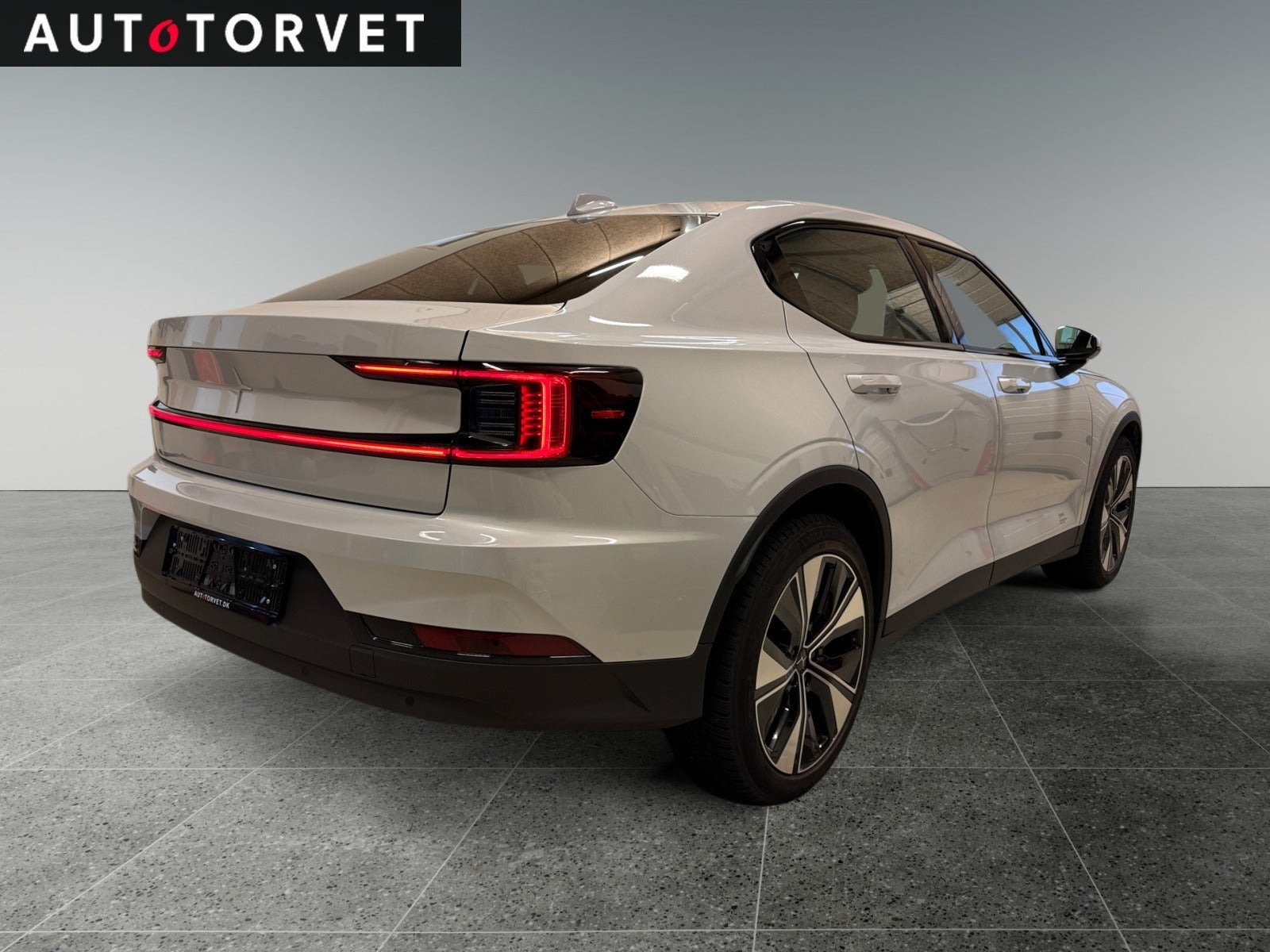 Hvid Polestar 2 fra 2023