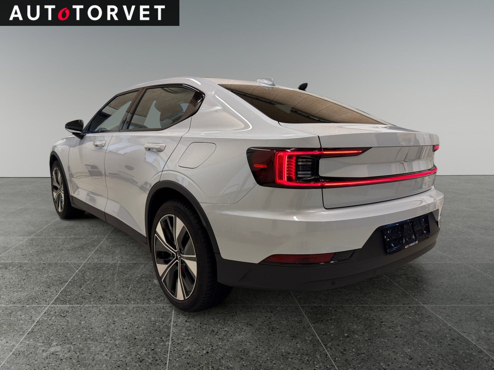 Hvid Polestar 2 fra 2023