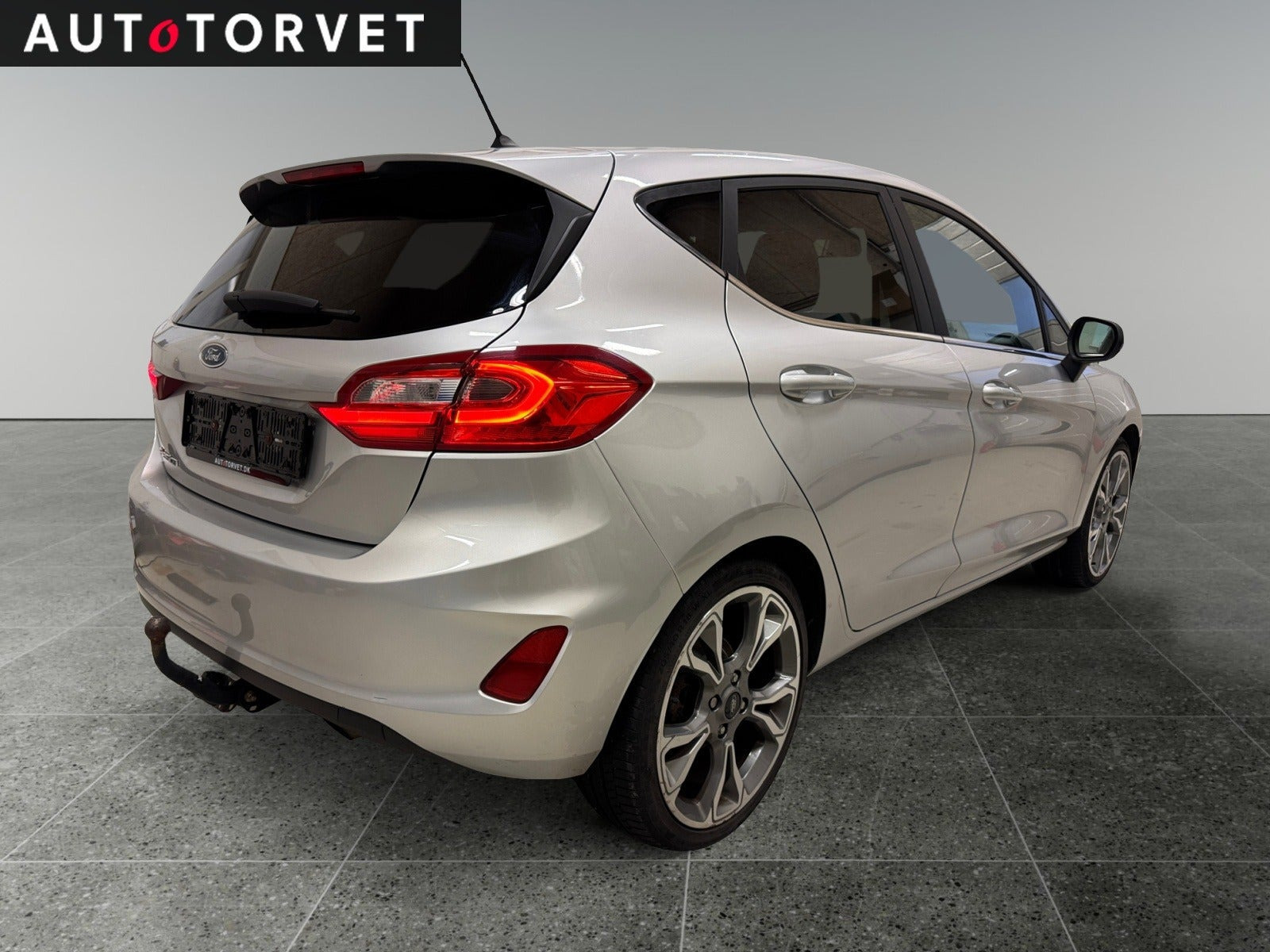 Sølv Ford Fiesta fra 2017