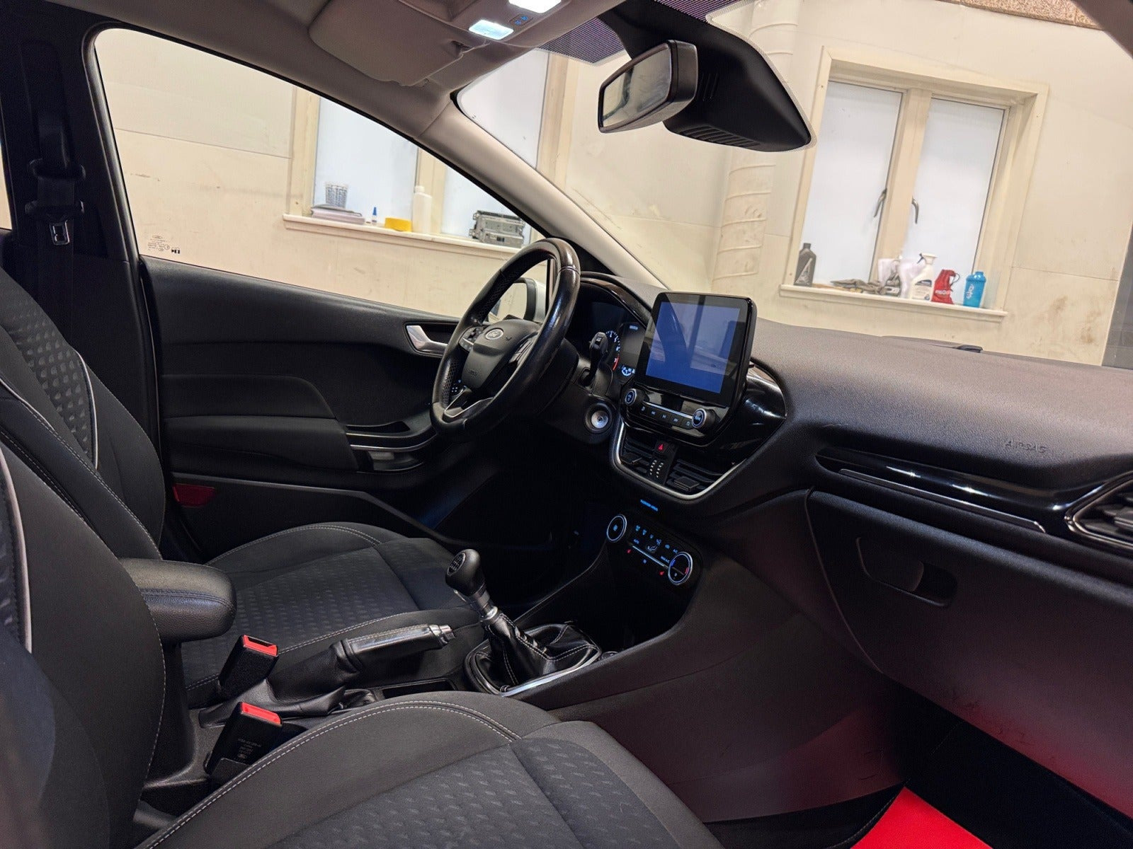 Sølv Ford Fiesta fra 2017