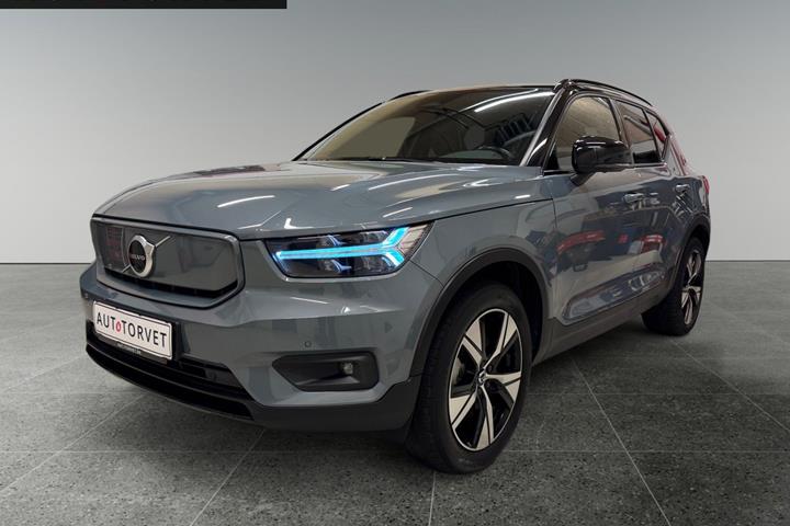 Blå Volvo XC40 fra 2021