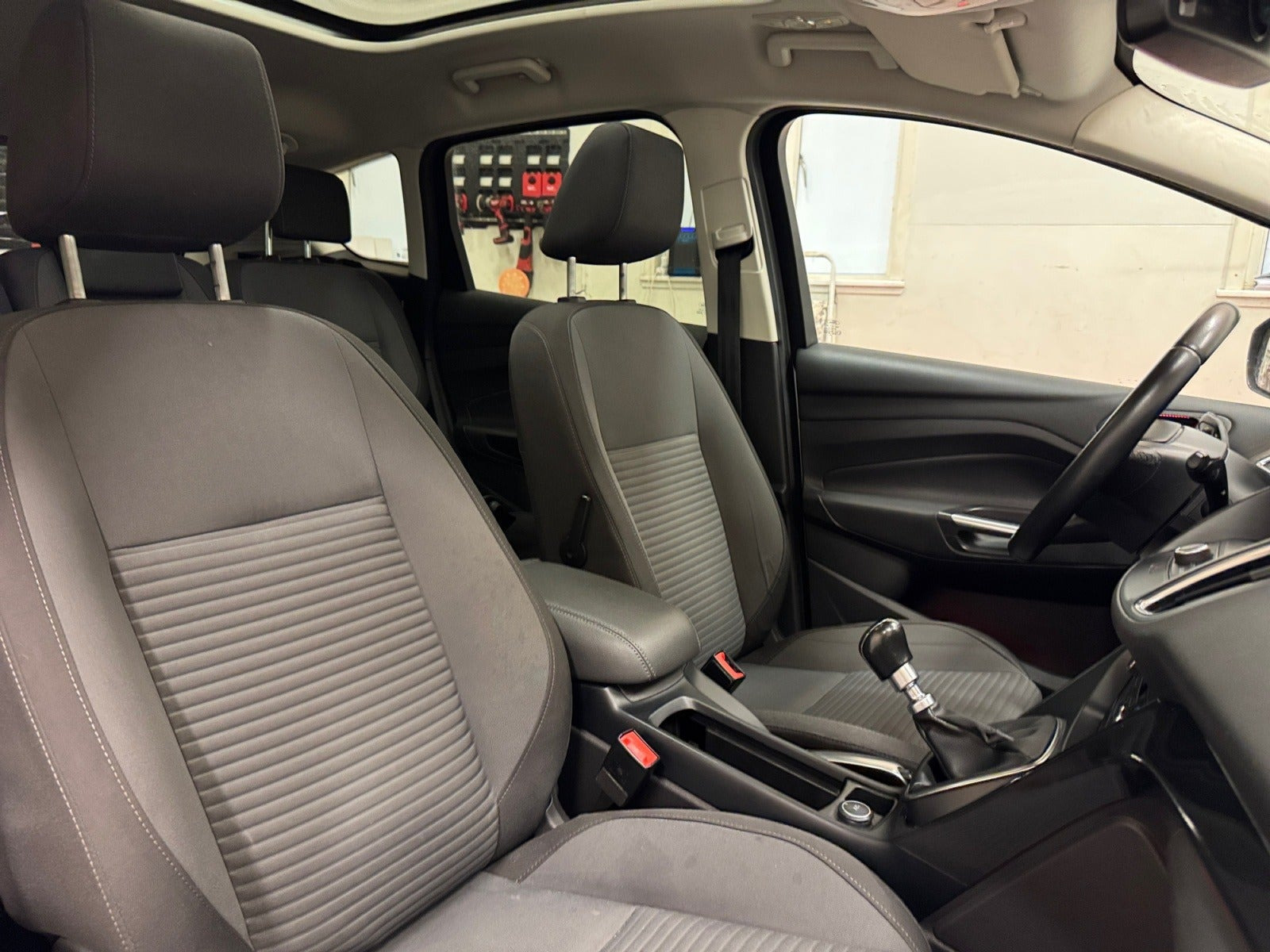 Hvid Ford C-MAX fra 2018
