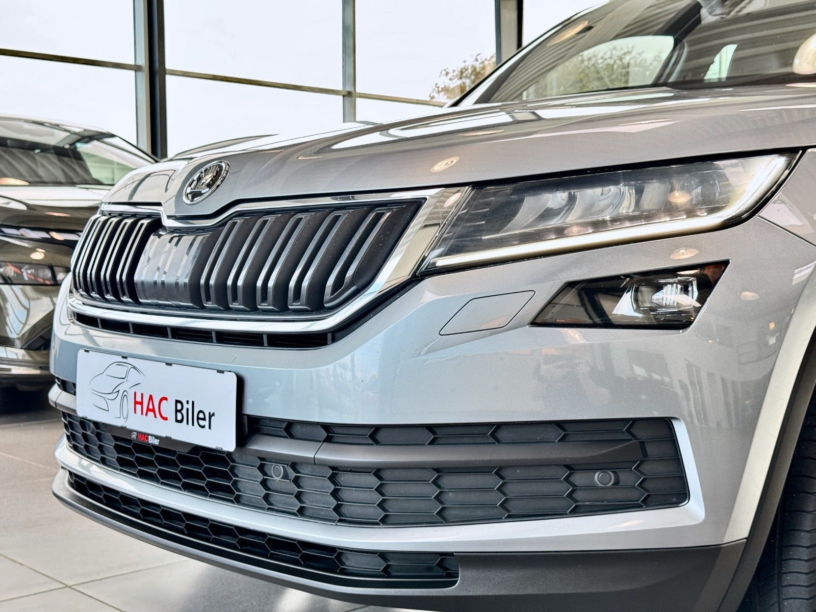 Gul Skoda Kodiaq fra 2019