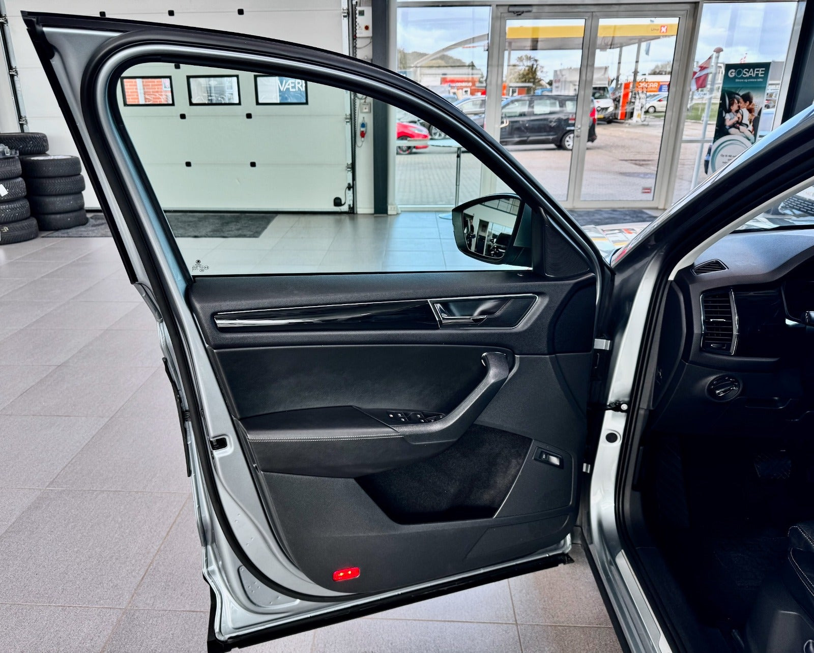 Gul Skoda Kodiaq fra 2019