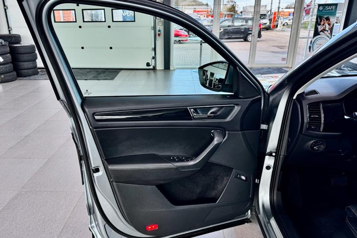 Gul Skoda Kodiaq fra 2019