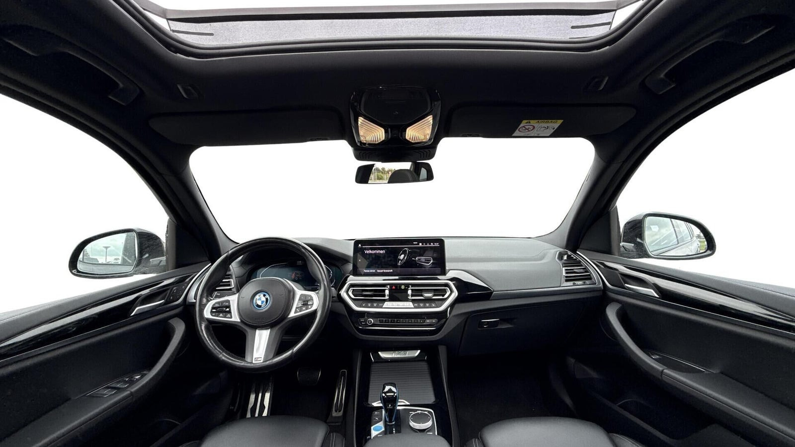 Sort BMW iX3 fra 2023