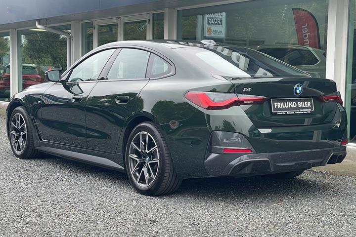 Grøn BMW i4 fra 2023