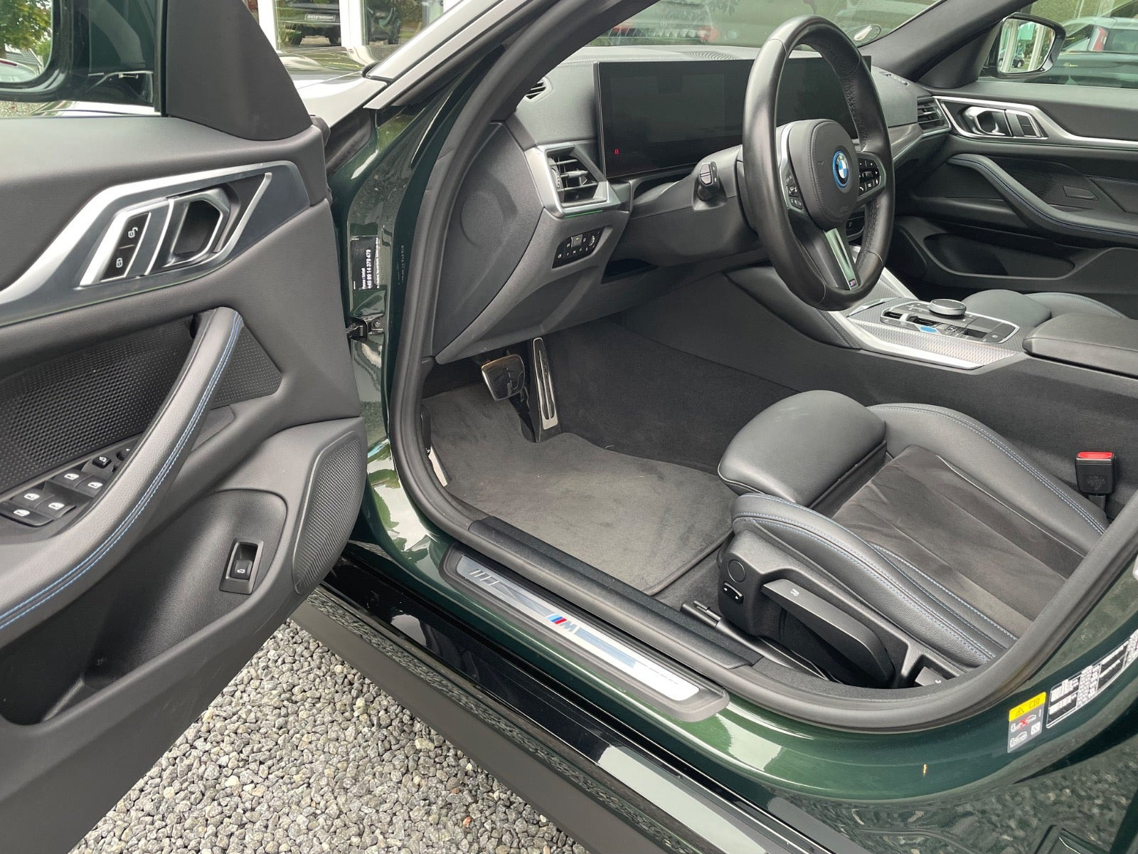 Grøn BMW i4 fra 2023