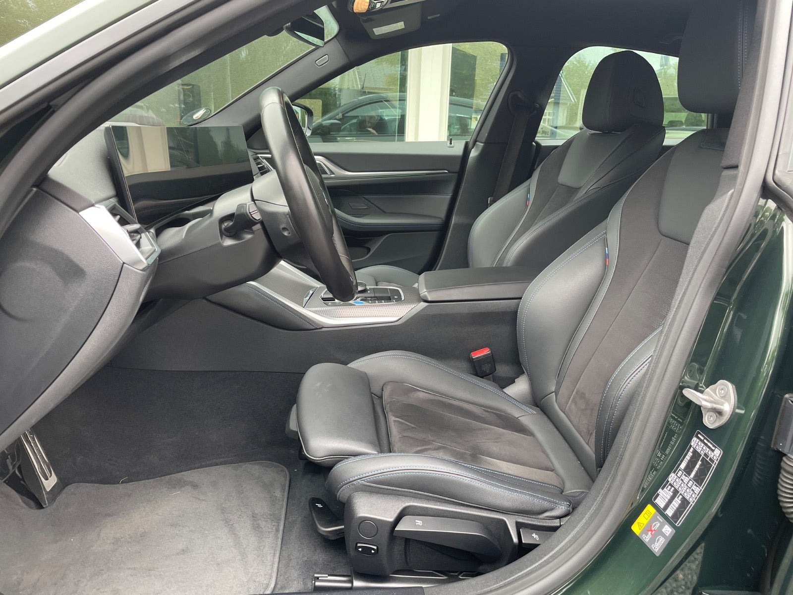 Grøn BMW i4 fra 2023