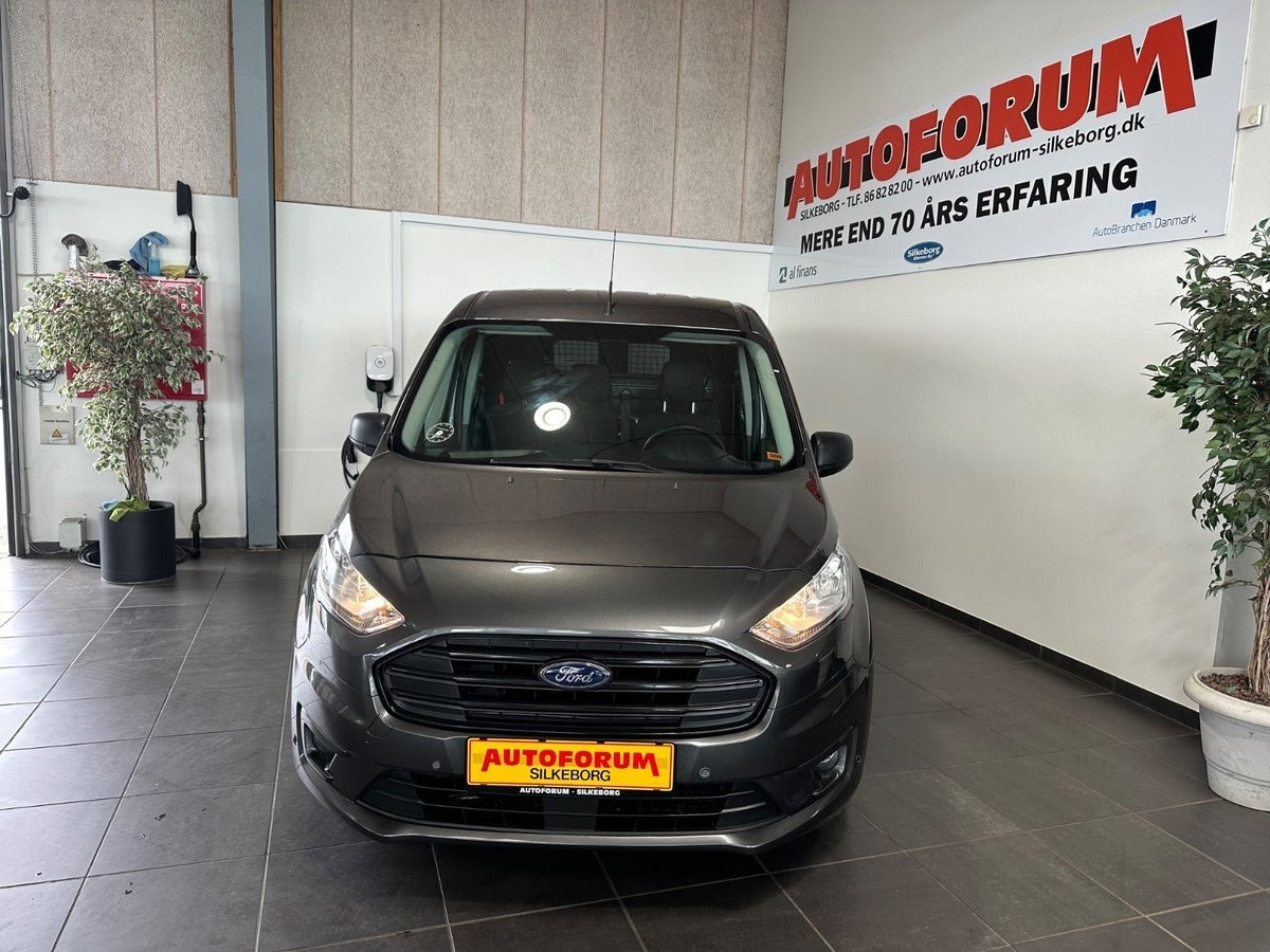 Grå Ford Transit Connect fra 2020