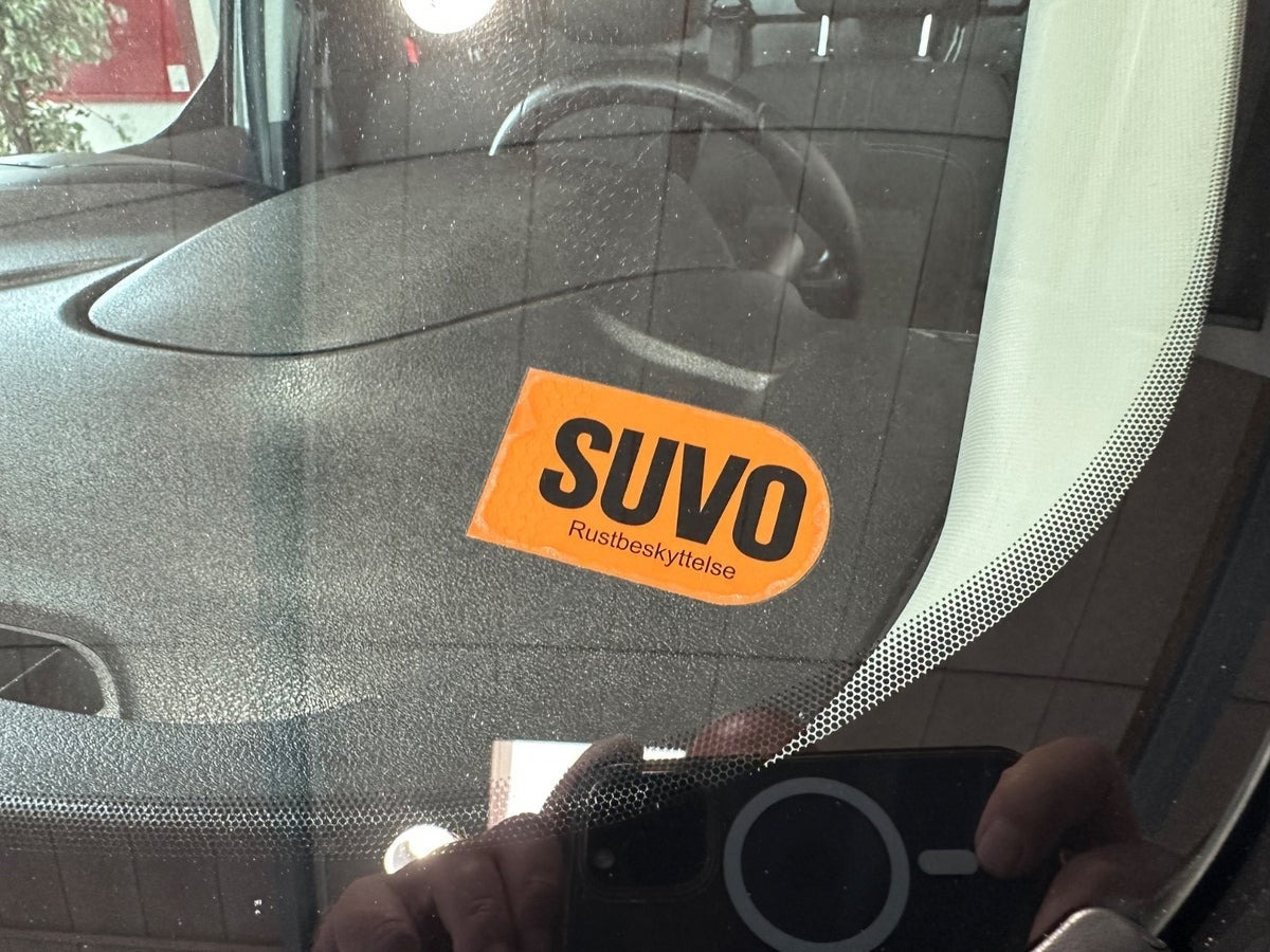 Grå Ford Transit Connect fra 2020