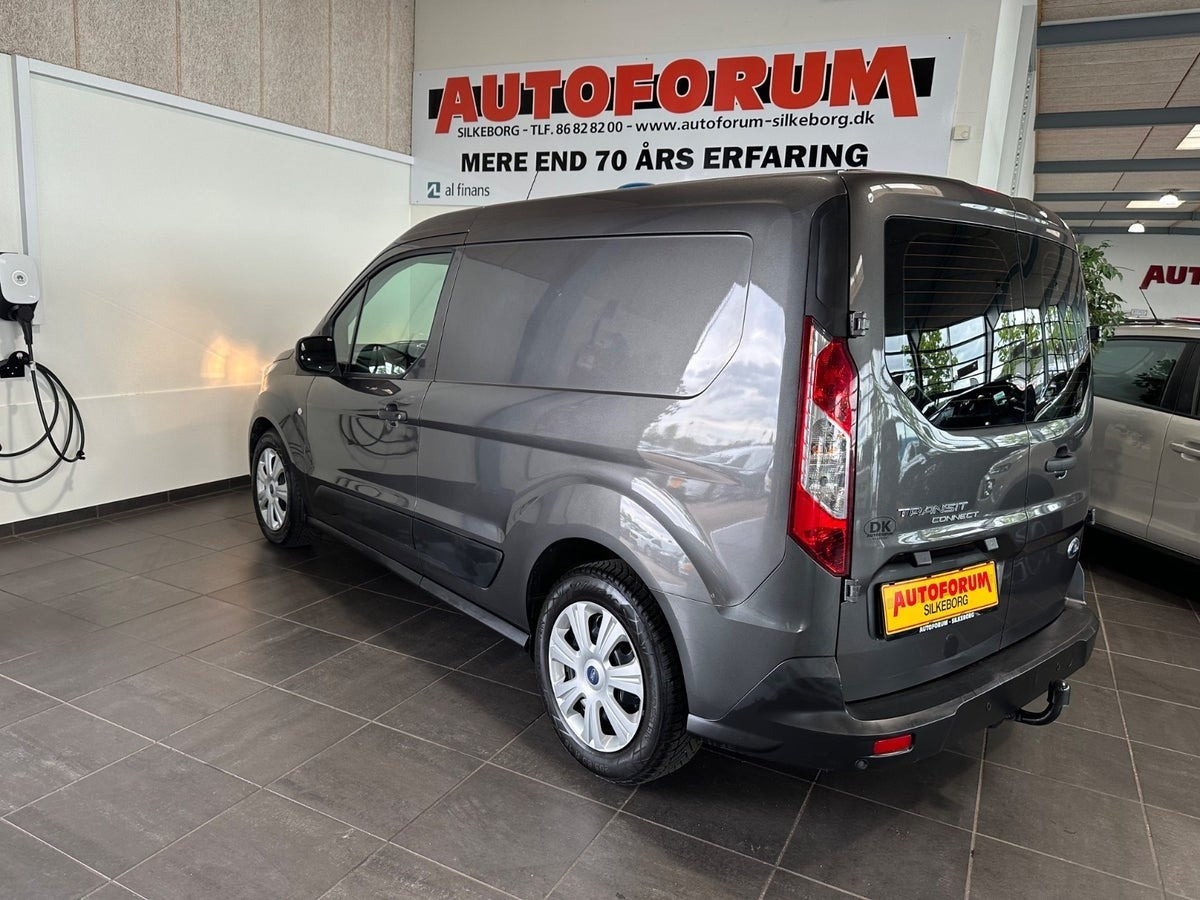 Grå Ford Transit Connect fra 2020