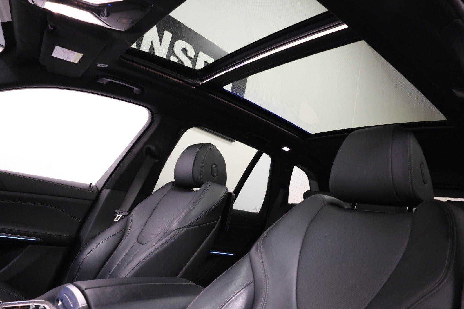 Blå BMW X5 fra 2021