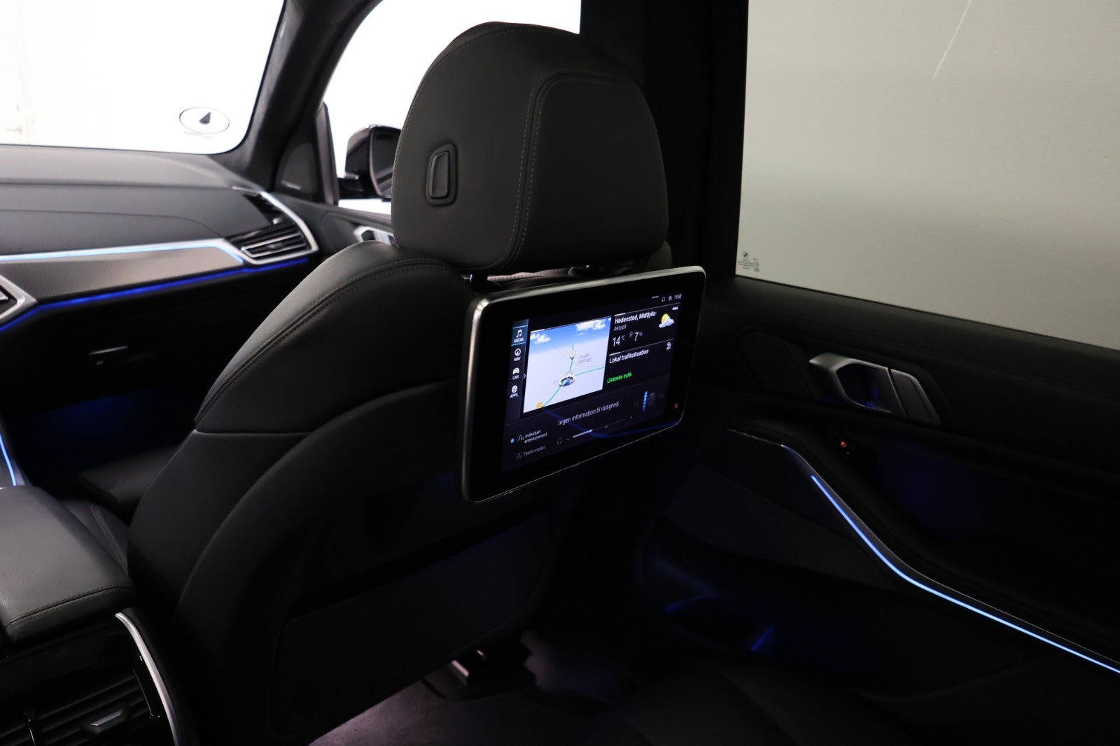 Blå BMW X5 fra 2021