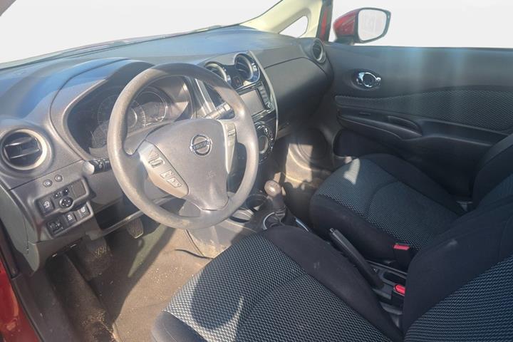 Rød Nissan Note fra 2014
