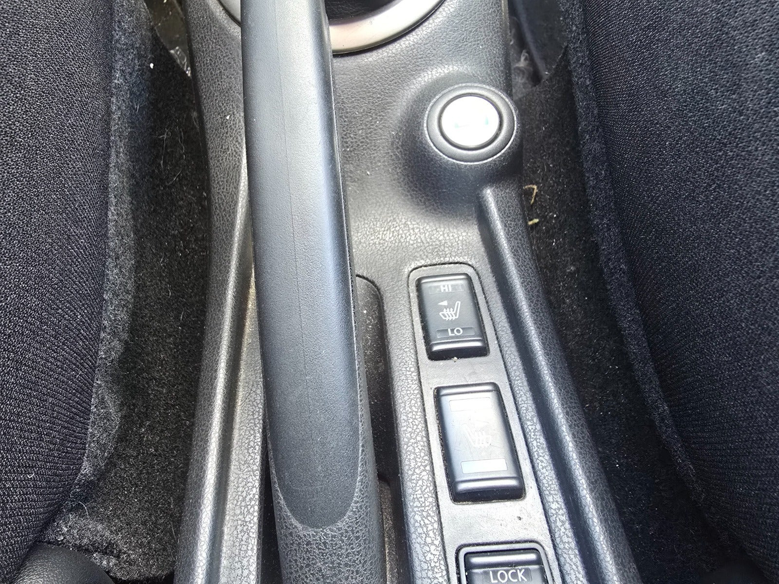Rød Nissan Note fra 2014