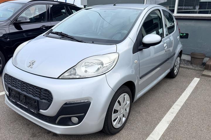 undefined Peugeot 107 fra 2013 set udefra