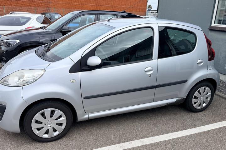 undefined Peugeot 107 fra 2013