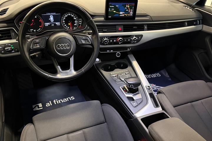 Grå Audi A4 fra 2016