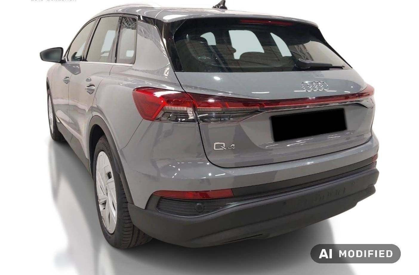 Grå Audi Q4 e-tron fra 2024